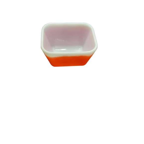 Vintage Pyrex Red Refrigerator Dish - Picture 1 of 3